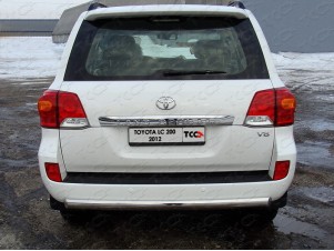 Защита заднего бампера овальная 75х42 мм для Toyota Land Cruiser 200 № TOYLC20012-09